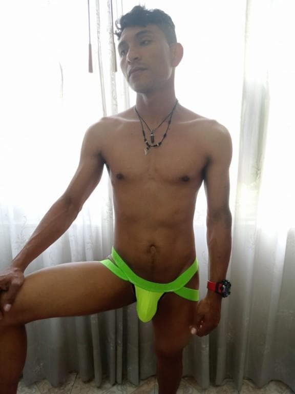 Quiero negros que les guste clavar y dar mucha verga