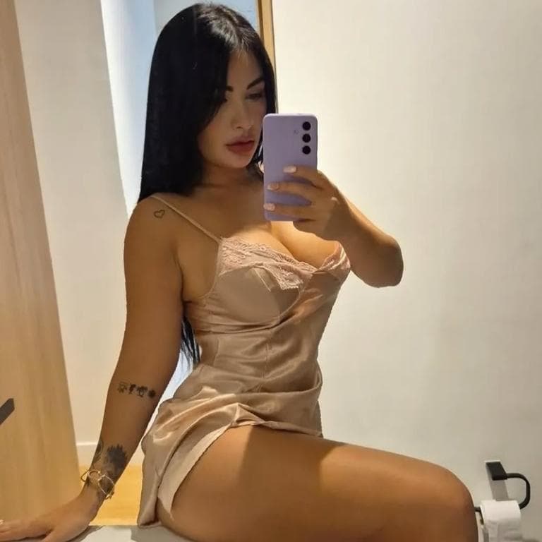 Sexo duro en la cama diferentes posiciones