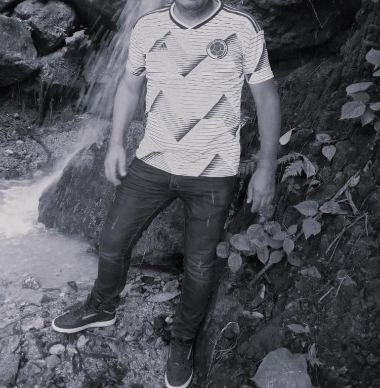 DOY AYUDA ECONOMICA A MUJER JOVEN 150k POR ENCUENTRO