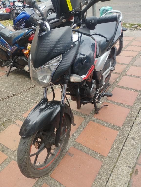 Single maduro venezolano tríos