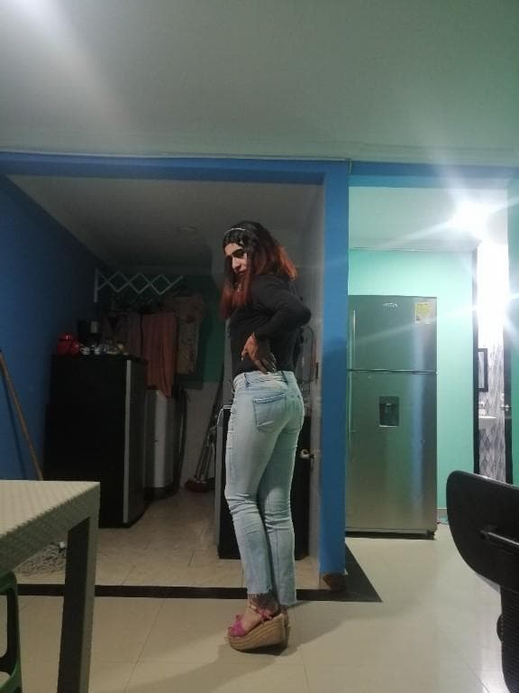 Coqueta con el taxista