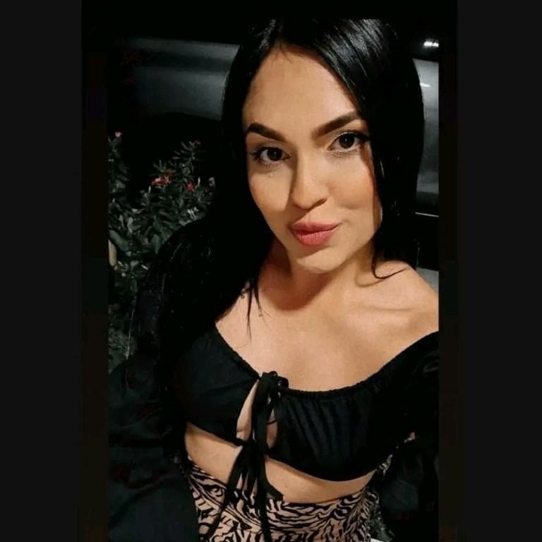 Sexo vaginal y oral por dinero valentina