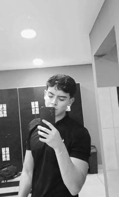 JOVEN CON 22 CM EN BUSCA DE VETERANAS SEXO GRATIS