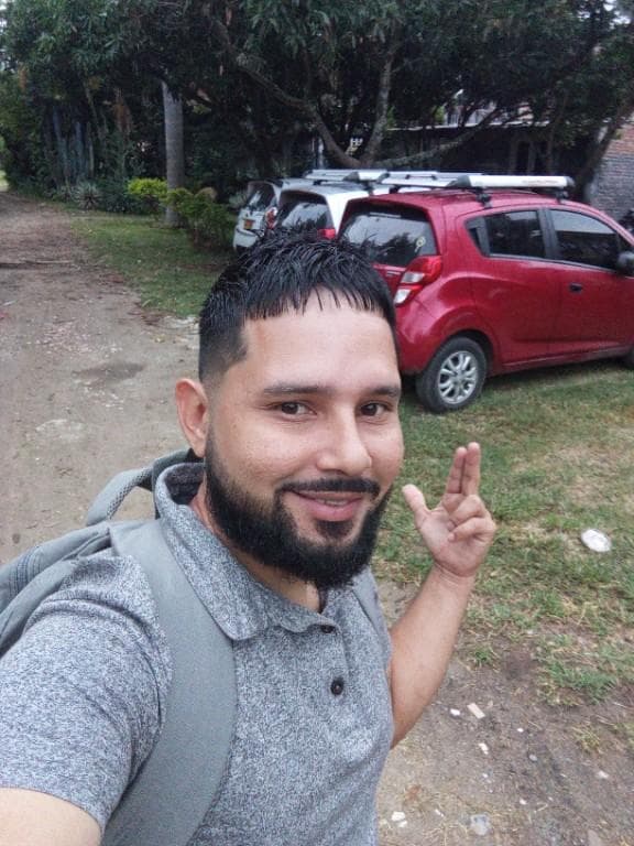 Hombre de 18cm en busca de mujer no importa la edad